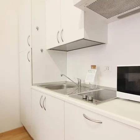 Italianway Corso San Gottardo 19 Daire Milano